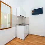 بيت ضيافة Rina 3*