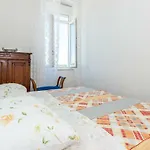 بيت ضيافة Rina 3*