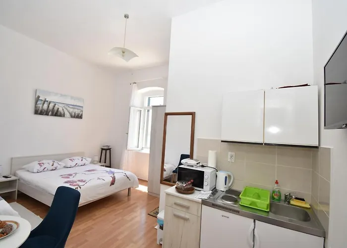 Rina 3* Шибеник