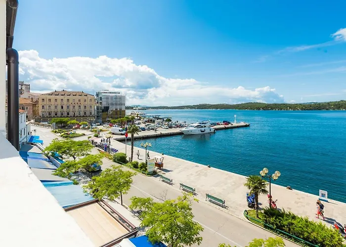 Rina Гостевой дом Шибеник