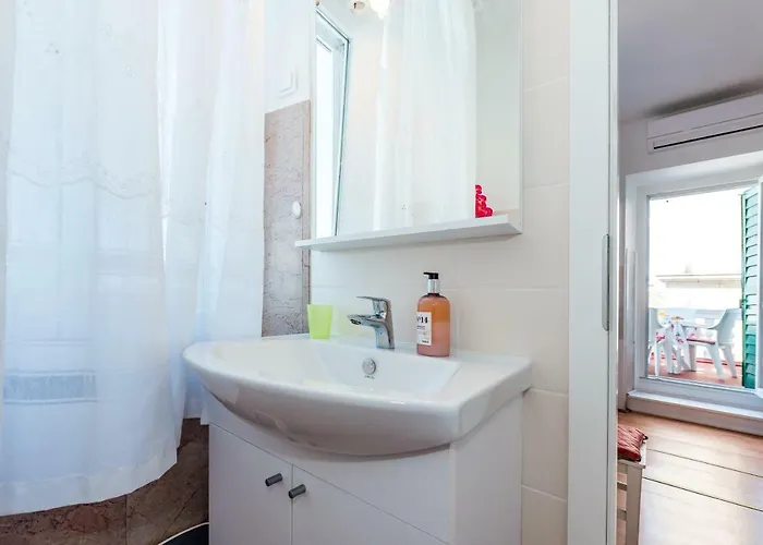 Rina Gasthuis Šibenik